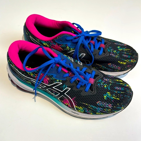 Asics GT-1000 11 | Women | Black/Pink Glow Size US 10 - Picture 1 of 8